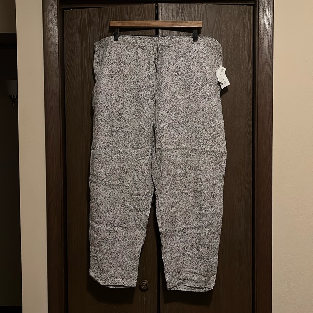 NWT Gap XXL lightweight tencel capri